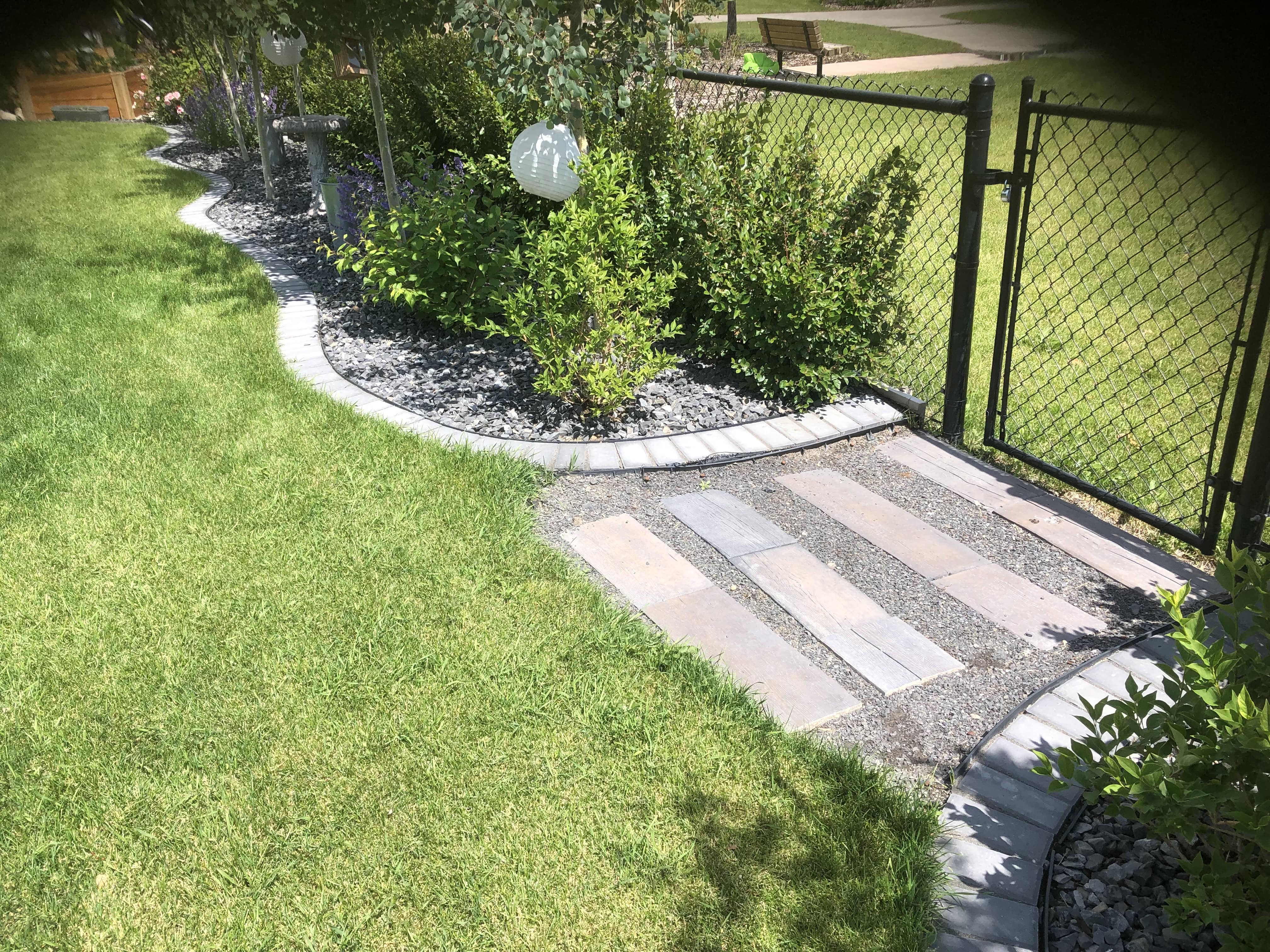 landscape-borders-garden