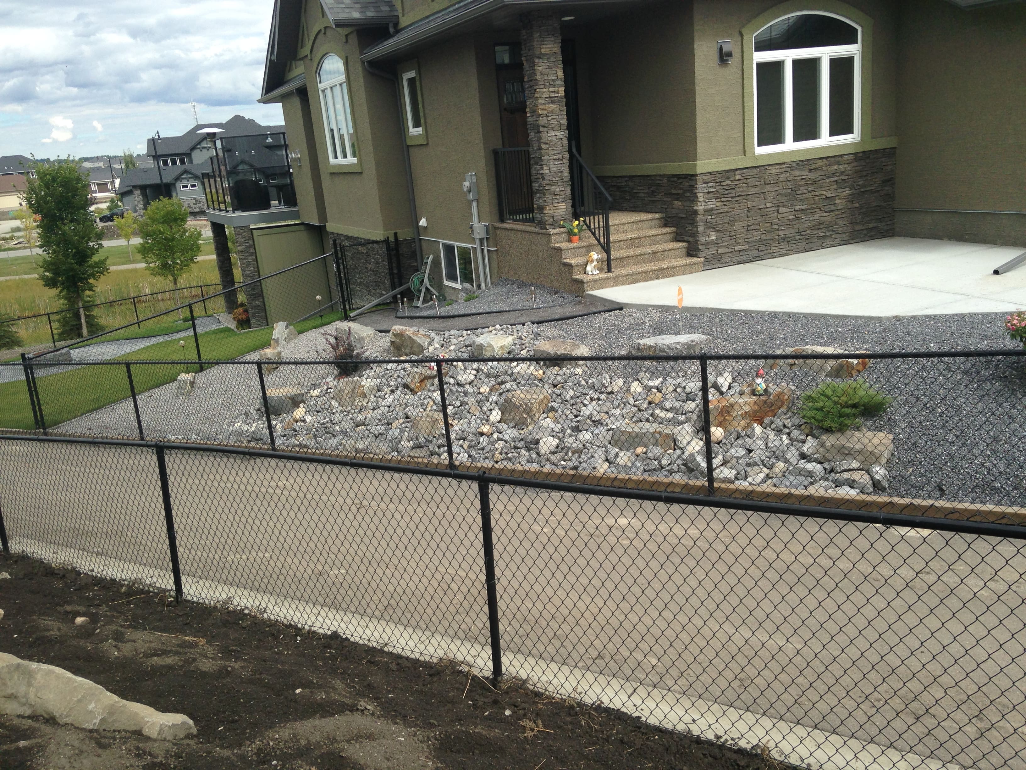 decorative-landscaping-rocks