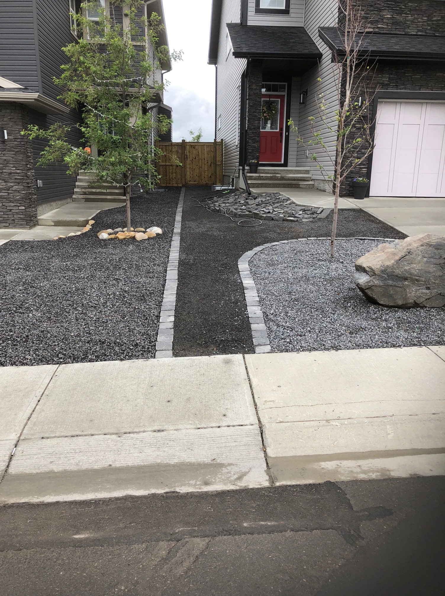 decorative-landscaping-rocks