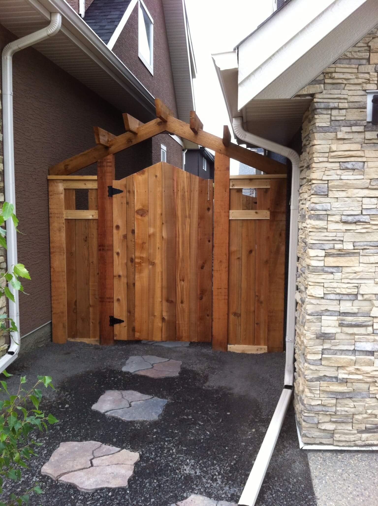 wood-gate-builders